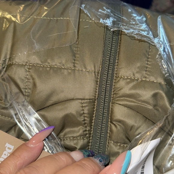 New Patagonia men's Nano Puff Jacket large sage khaki - Picture 5 of 5